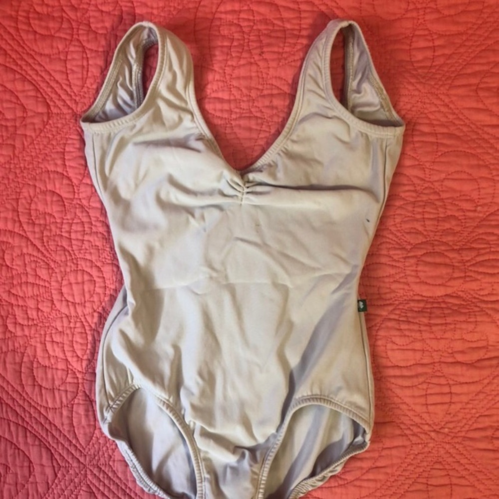 silver/white lucky leo leotard